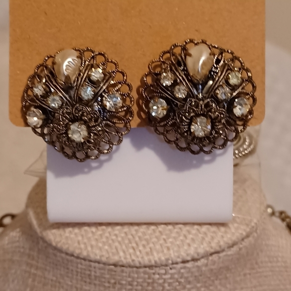 Vintage Western Germany Necklace and Clip on Earring set - Picture 5 of 11